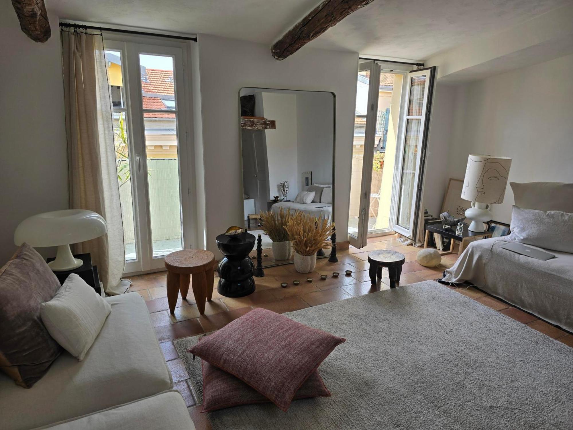 Appartement Deux Pieces Dans Le Quartier Du Port